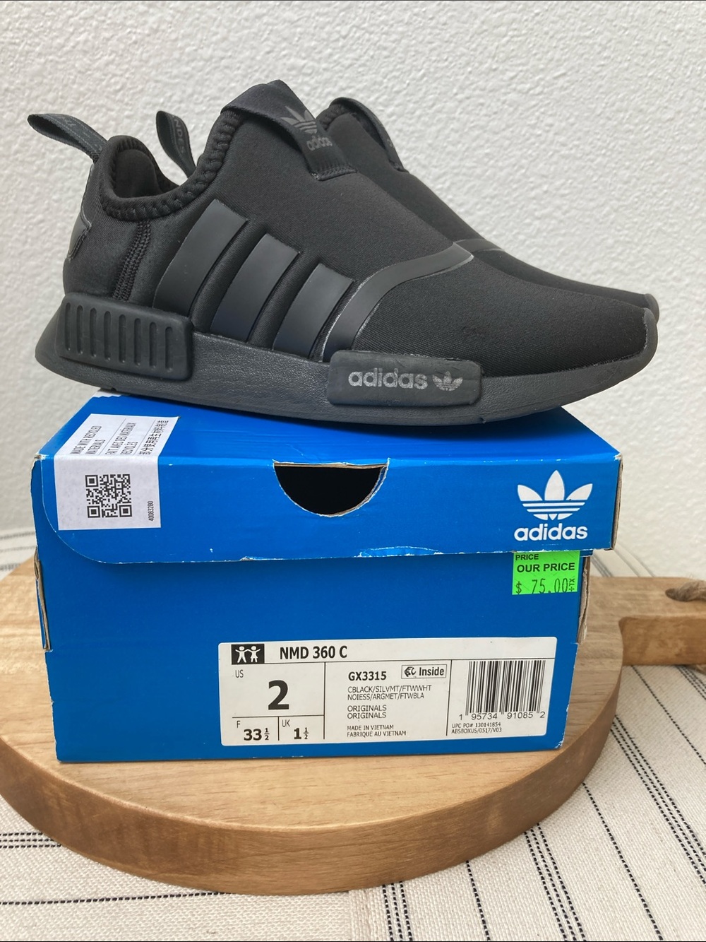 SALE! 50% Off adidas Kids Black Slip-On NMD 360 C Sneakers Size 2